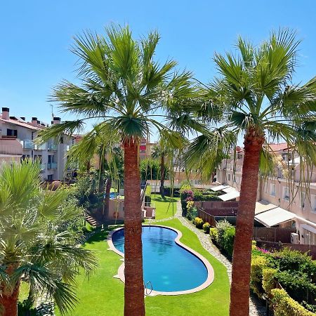 Cheerful Townhouse Center Sitges 5 Bedrooms Pool And Terrace מראה חיצוני תמונה