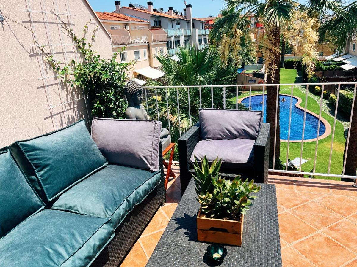 Cheerful Townhouse Center Sitges 5 Bedrooms Pool And Terrace מראה חיצוני תמונה