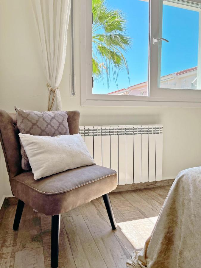 Cheerful Townhouse Center Sitges 5 Bedrooms Pool And Terrace מראה חיצוני תמונה